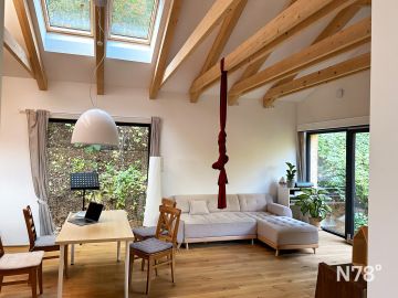 Dřevostavba rekreačního domu - propojení s exteriérem.